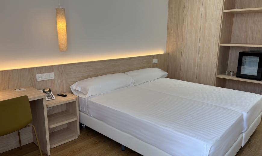 Double room Hotel SH Campus Lyceum Moncada, Valencia Double room Hotel SH Campus Lyceum Moncada, Valencia